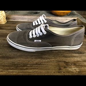 Women’s Canvas Vans